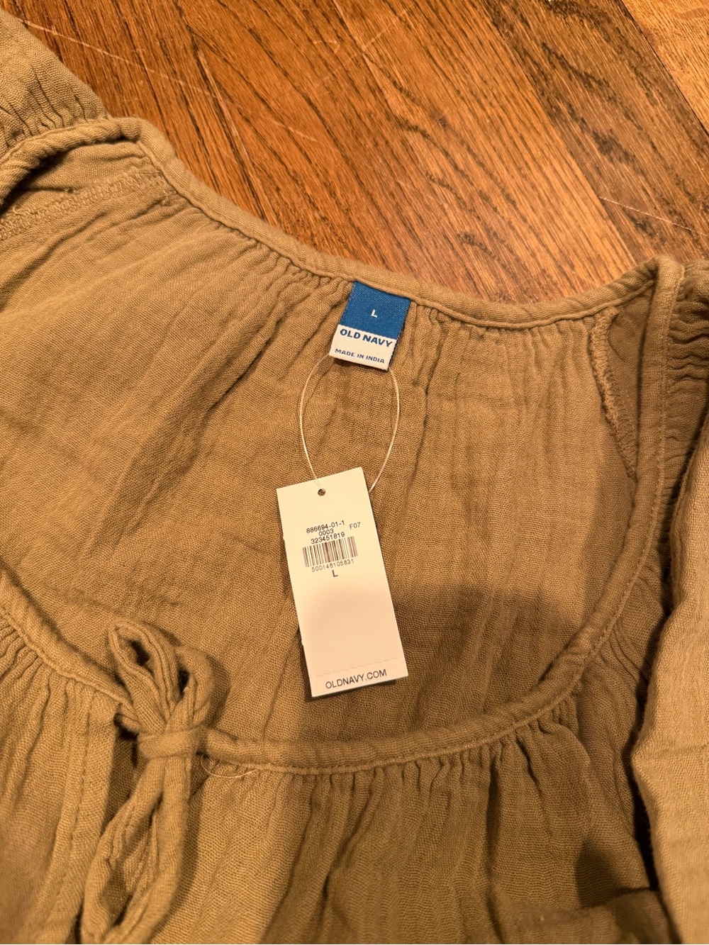 Dress - Picture 3 of 4
